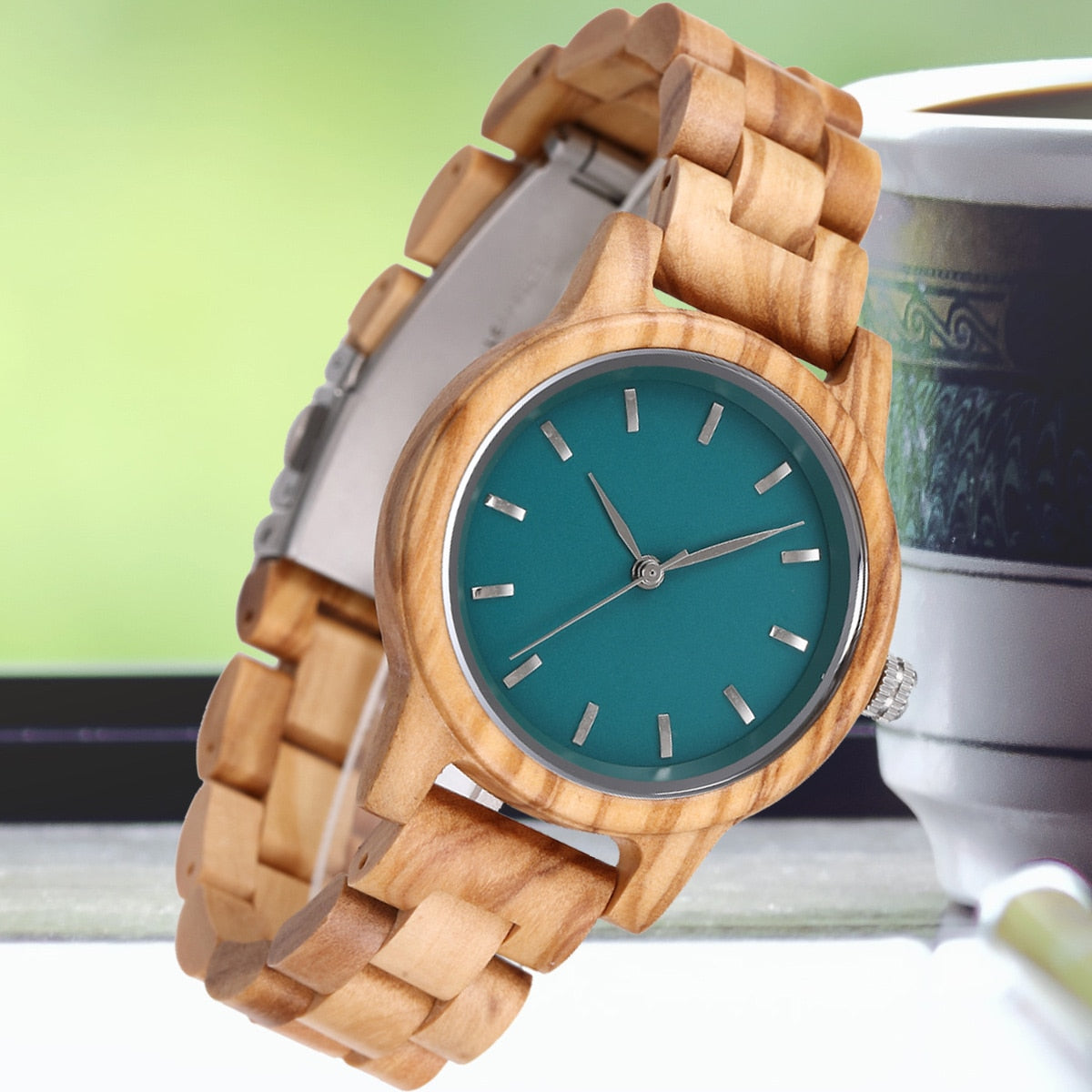 green-dial-simple-ladies-wood-grain-watch - Eminent Watches